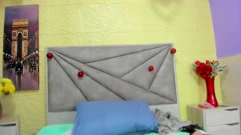 Snapshot of esmeralda_oikos chatting on 03-06-25, 03:02 Esmeralda .INDEPENDENT MODEL online Monday to Saturday 3 pm Chicago online show from 03-06-25, 03:02