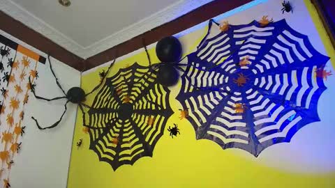 Esmeralda online show from 10-25-25, 10:01