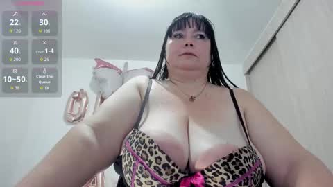 Snapshot of esmeraldo_mfc chatting on 10-20-25, 10:32 Esmeralda online show from 10-20-25, 10:32
