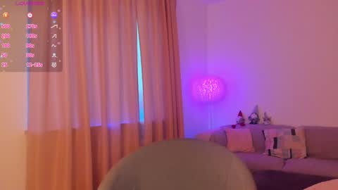 Snapshot of esmimilf chatting on 12-31-24, 02:25 Esmi online show from 12-31-24, 02:25