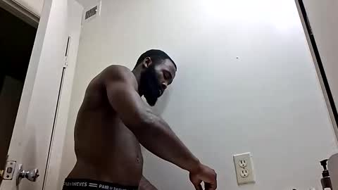 Snapshot of esmoovethegod chatting on 09-20-25, 06:42 esmoovethegod online show from 09-20-25, 06:42