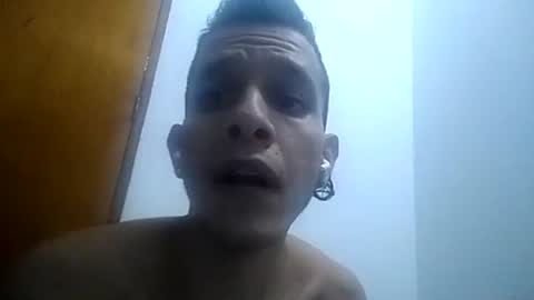 esneyderhenao20 online show from 02-16-25, 09:16