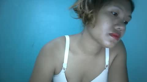 especialgirl_28 online show from 10-22-25, 05:45