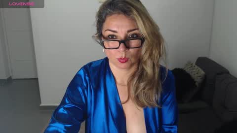 Juliana online show from 01-03-25, 10:52
