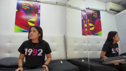 esperanzaandjey online show from 03-04-25, 07:54