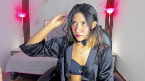 esperanzamora online show from 04-25-26, 12:41