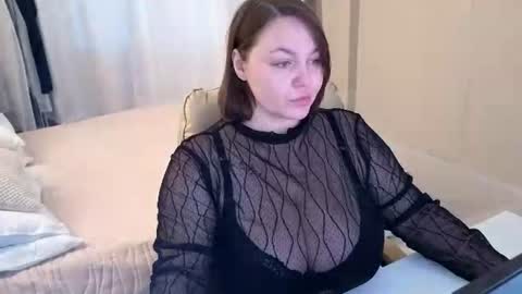 Ava online show from 06-20-26, 01:19