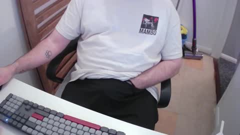 Snapshot of essex_wild chatting on 02-19-26, 09:22 Morph online show from 02-19-26, 09:22