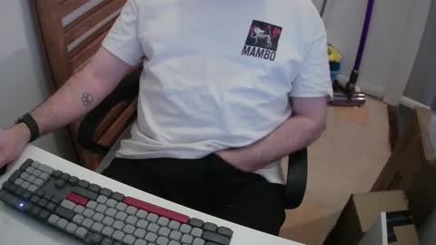 Snapshot of essex_wild chatting on 03-09-26, 09:19 Morph online show from 03-09-26, 09:19