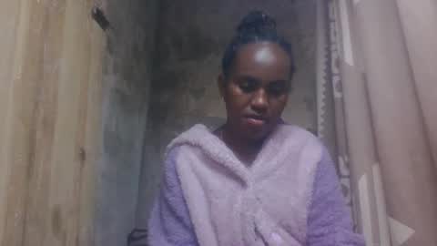 Snapshot of estanie chatting on 10-05-25, 08:29 estanie online show from 10-05-25, 08:29