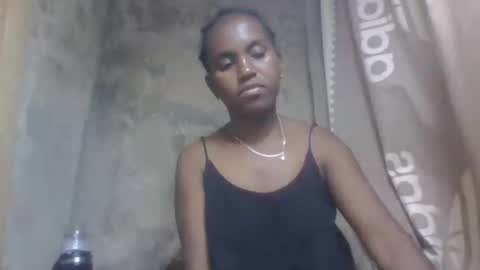 Snapshot of estanie chatting on 10-06-25, 09:18 estanie online show from 10-06-25, 09:18