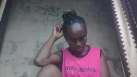 Snapshot of estanie chatting on 10-10-25, 08:35 estanie online show from 10-10-25, 08:35