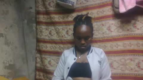 Snapshot of estanie chatting on 10-11-25, 06:50 estanie online show from 10-11-25, 06:50