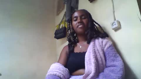 Snapshot of estanie chatting on 10-12-25, 06:51 estanie online show from 10-12-25, 06:51