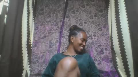 Snapshot of estanie chatting on 10-22-25, 06:51 estanie online show from 10-22-25, 06:51