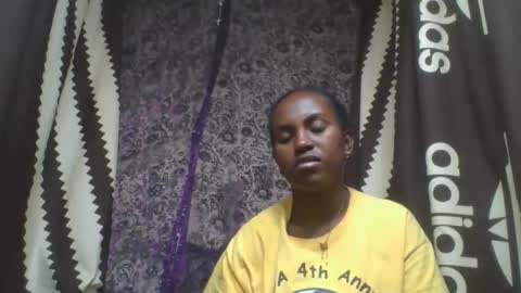 Snapshot of estanie chatting on 10-26-25, 07:20 estanie online show from 10-26-25, 07:20