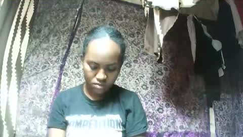 Snapshot of estanie chatting on 11-13-25, 07:02 estanie online show from 11-13-25, 07:02