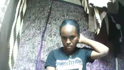 Snapshot of estanie chatting on 11-14-25, 02:49 estanie online show from 11-14-25, 02:49