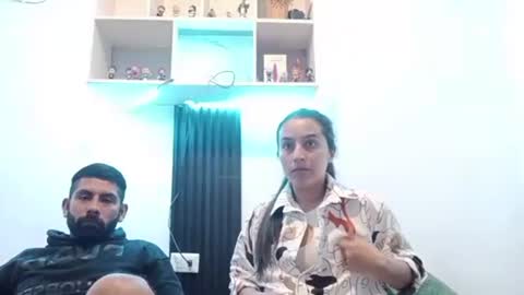 Snapshot of estaxisad chatting on 02-25-25, 01:20 EstaxisAD online show from 02-25-25, 01:20