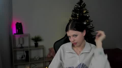 Snapshot of este_ria chatting on 12-22-24, 05:01 esteria online show from 12-22-24, 05:01