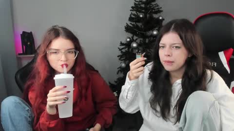 Snapshot of este_ria chatting on 12-23-24, 09:08 esteria online show from 12-23-24, 09:08