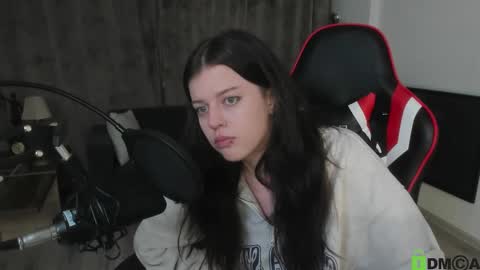 Snapshot of este_ria chatting on 01-03-25, 02:54 esteria online show from 01-03-25, 02:54