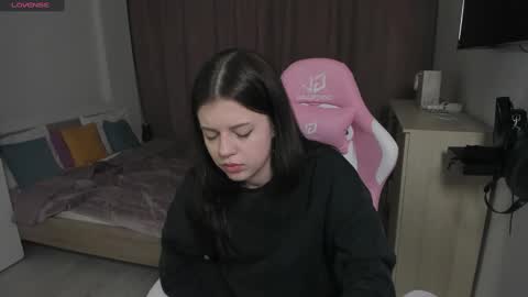 Snapshot of este_ria chatting on 01-07-25, 04:08 esteria online show from 01-07-25, 04:08