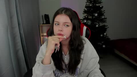 Snapshot of este_ria chatting on 01-12-25, 03:07 esteria online show from 01-12-25, 03:07