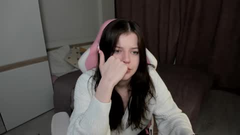 Snapshot of este_ria chatting on 01-25-25, 11:02 esteria online show from 01-25-25, 11:02