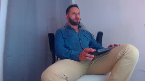 esteban online show from 01-23-25, 01:41