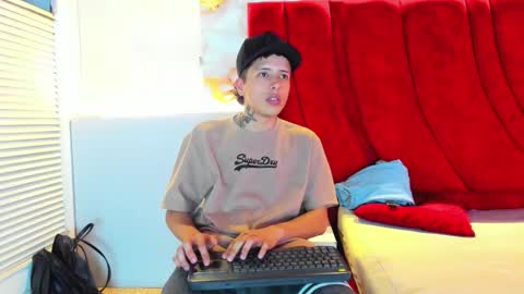 ESTEBAN online show from 01-17-26, 07:39