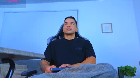 ESTEBAN online show from 06-17-26, 11:23