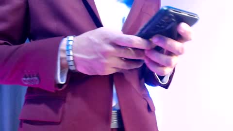 Snapshot of esteban_fer chatting on 12-18-24, 08:42 Esteban Fernandez online show from 12-18-24, 08:42