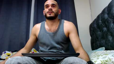 Snapshot of esteban_fer chatting on 01-15-25, 05:19 Esteban Fernandez online show from 01-15-25, 05:19