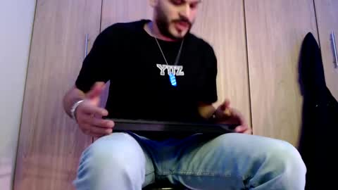 Snapshot of esteban_fer chatting on 01-18-25, 03:27 Esteban Fernandez online show from 01-18-25, 03:27