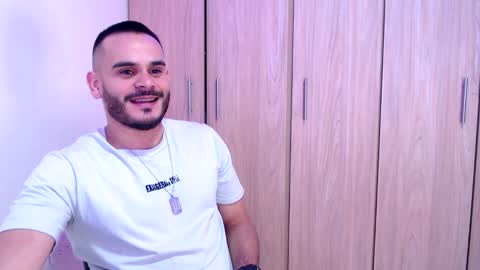 Snapshot of esteban_fer chatting on 01-30-25, 02:04 Esteban Fernandez online show from 01-30-25, 02:04