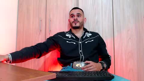 Snapshot of esteban_fer chatting on 02-07-25, 08:31 Esteban Fernandez online show from 02-07-25, 08:31