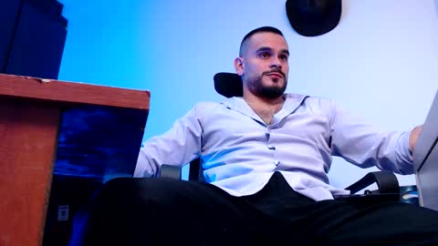 Esteban Fernandez online show from 02-03-26, 03:59