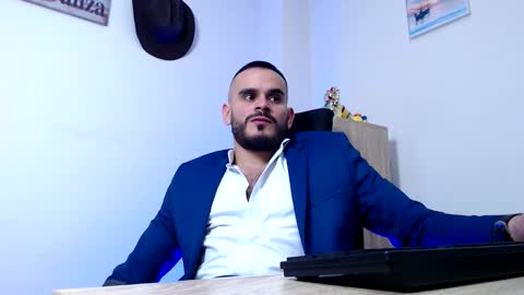 Esteban Fernandez online show from 02-24-26, 04:54