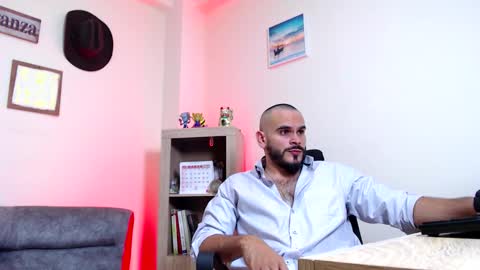 Esteban Fernandez online show from 03-24-26, 03:00