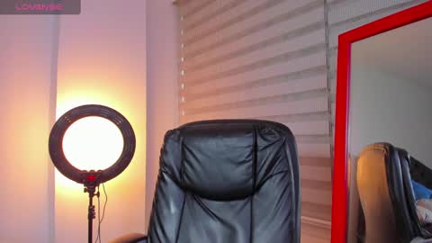 Snapshot of esteban_stud chatting on 02-28-25, 09:23 ESTEBAN online show from 02-28-25, 09:23