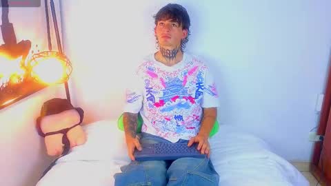 Snapshot of estebanchar_ chatting on 09-24-25, 08:50 Esteban independent model online show from 09-24-25, 08:50