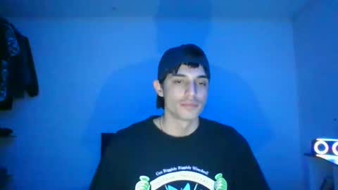 estebankit0 online show from 12-28-24, 11:48