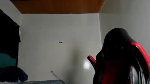 Snapshot of estebanlobo chatting on 10-02-25, 11:34 estebanlobo online show from 10-02-25, 11:34