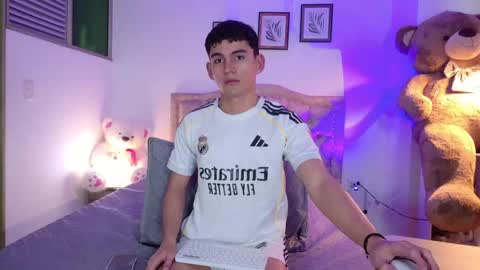 Esteban online show from 05-08-26, 11:04