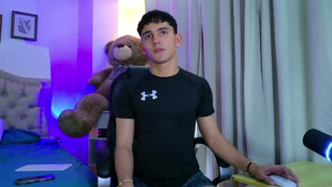 Esteban online show from 06-08-26, 07:47