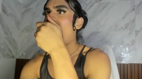estefani robles online show from 06-21-26, 12:57