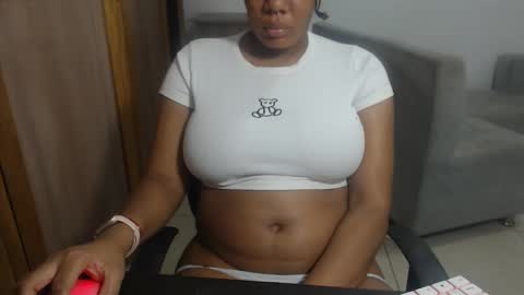 Snapshot of estefania_starlovee chatting on 12-03-25, 10:30 estefania_starlovee online show from 12-03-25, 10:30