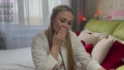 Estella online show from 03-11-26, 05:35