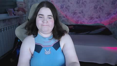 estelle_hicks online show from 05-04-26, 06:48